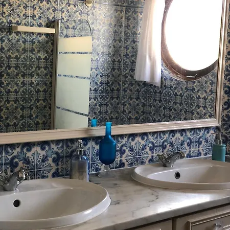 Alojamento Santa Helena * A dos Cunhados