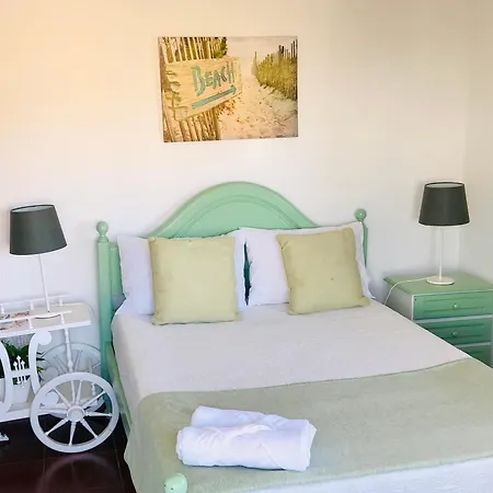 בית נופש Alojamento Santa Helena