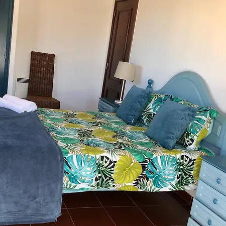 Alojamento Santa Helena אה דוס קונהאדוס