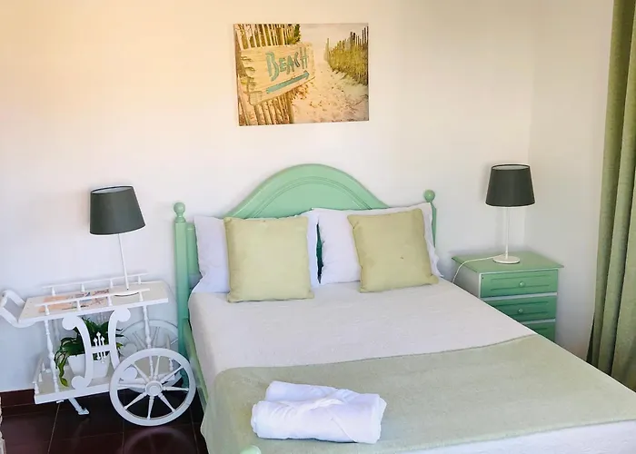 בית נופש Alojamento Santa Helena